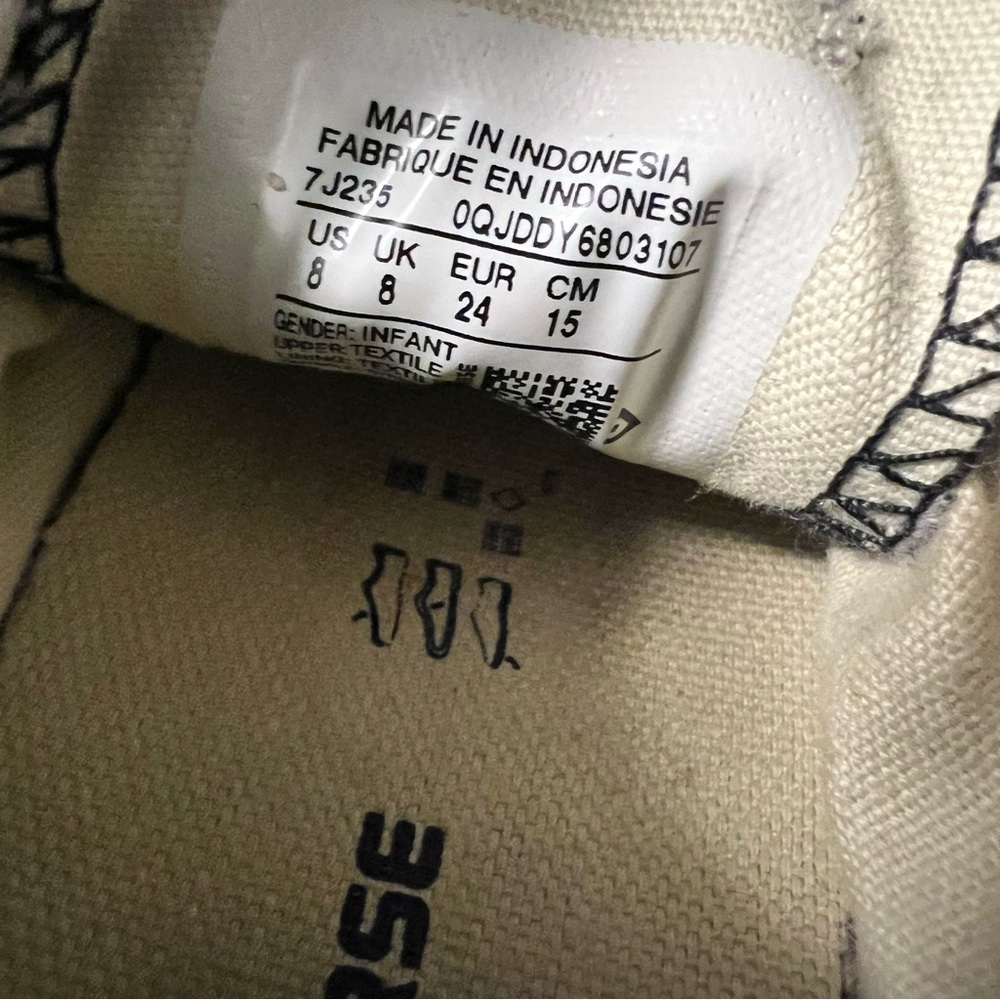 Black toddler 8 converse lows - Picture 2 of 5